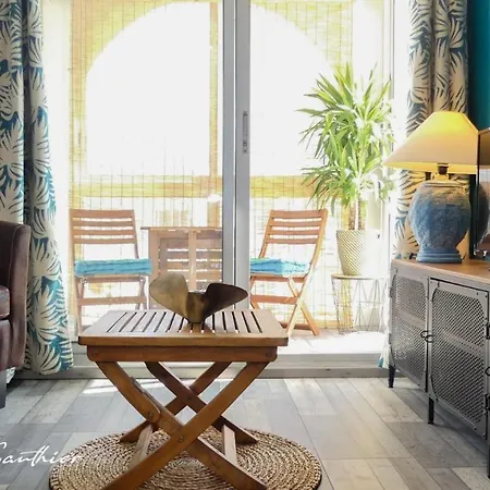 2 Pieces Les Pieds Dans L'eau Apartment