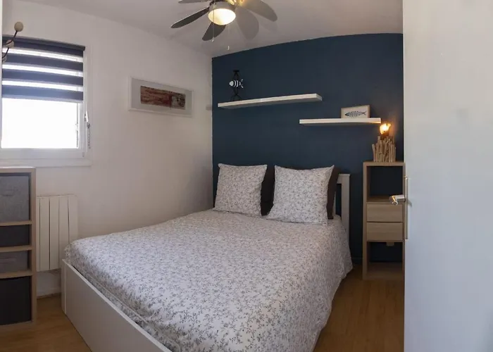 2 Pieces Les Pieds Dans L'eau * Sète